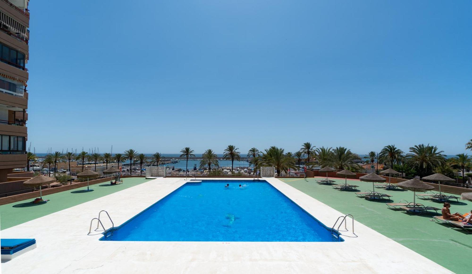 Sur Suites Palmeras 4 Фуэнхирола Экстерьер фото